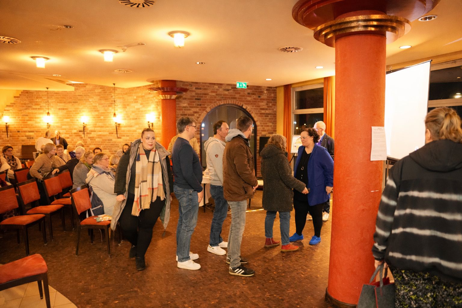 Lesung Happy Hippotrophie mit Tina Mareike Kuschel Adipositas Selbsthilfegruppe