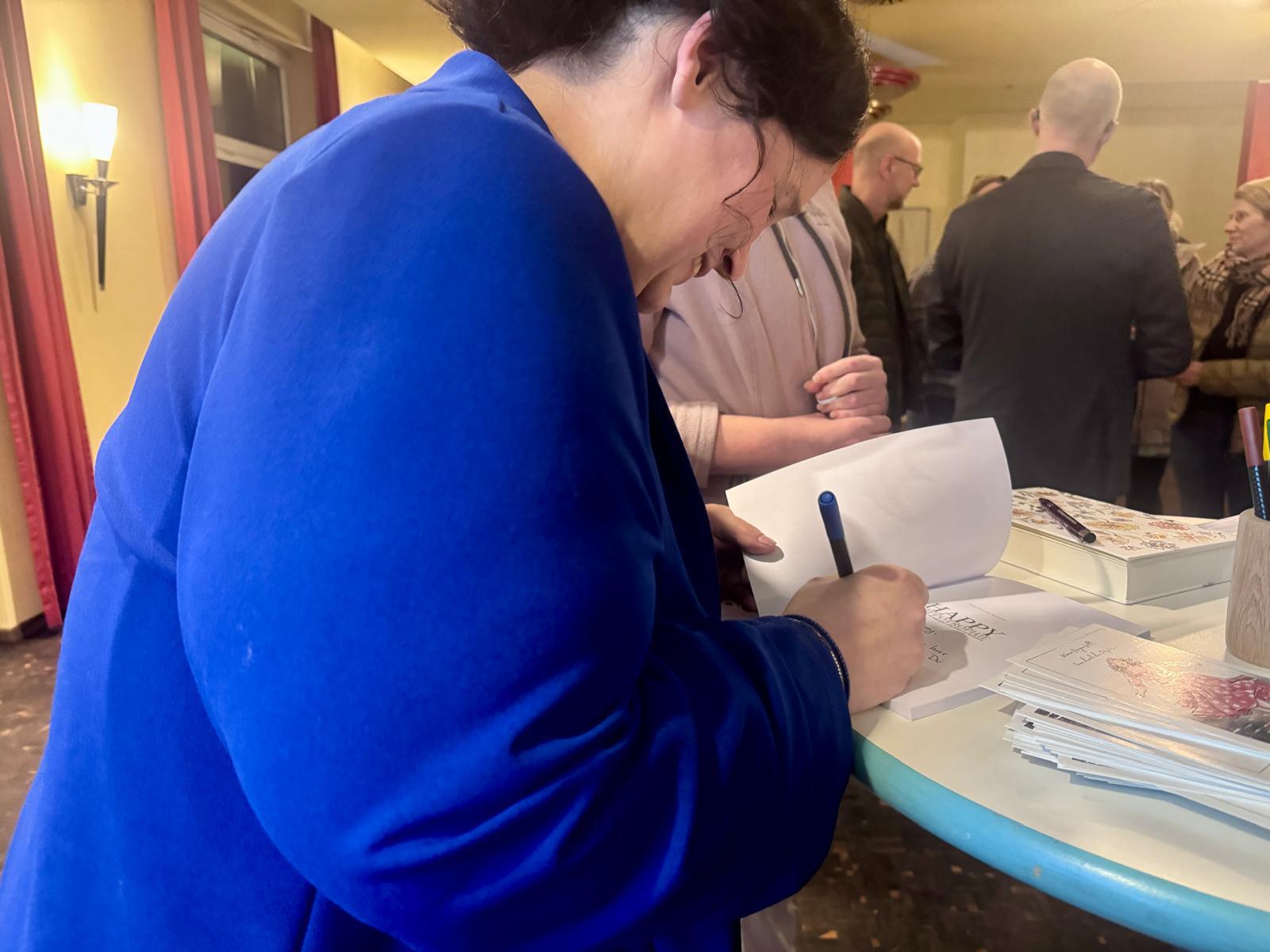 Lesung Happy Hippotrophie mit Tina Mareike Kuschel Adipositas Selbsthilfegruppe